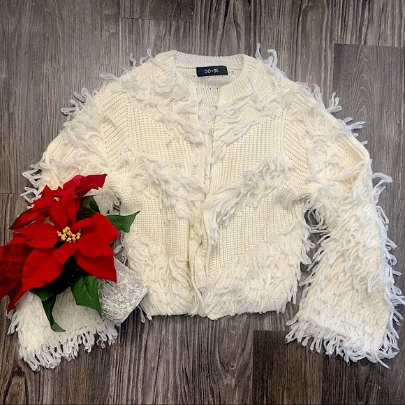 DO+BE Sweaters - NWOT DO+BE white fringe chunky bell sleeve cardigan sweater